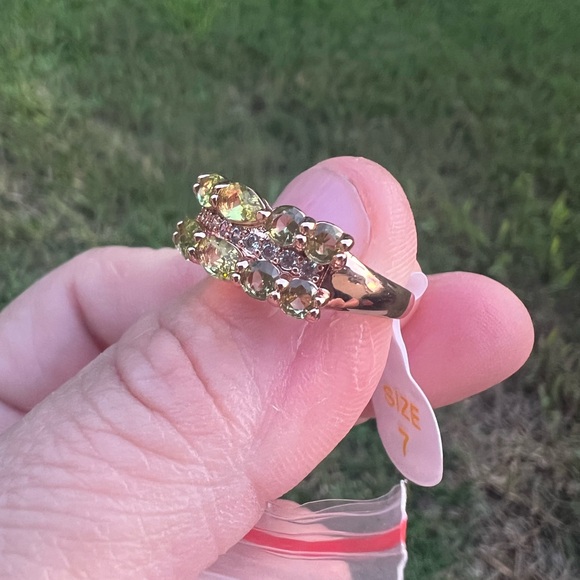 Ring Bomb Party August Birthday Collection - Picture 4 of 6